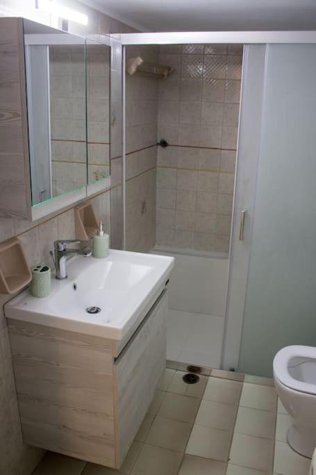 Spacious Apartment In The Heart Of Pythagorion Exterior photo